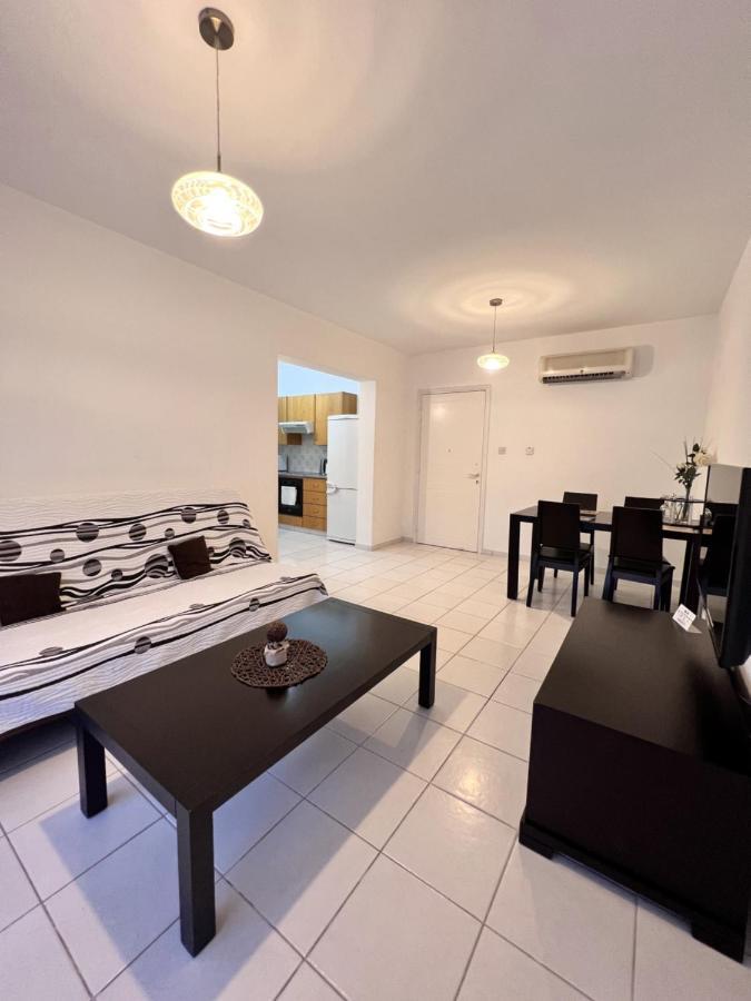Paphos Iris Village מראה חיצוני תמונה