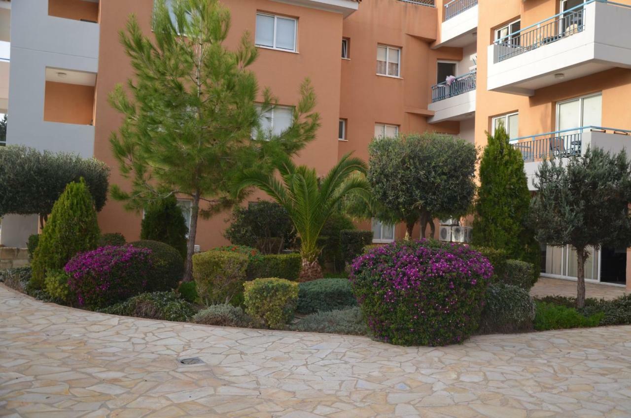 Paphos Iris Village מראה חיצוני תמונה